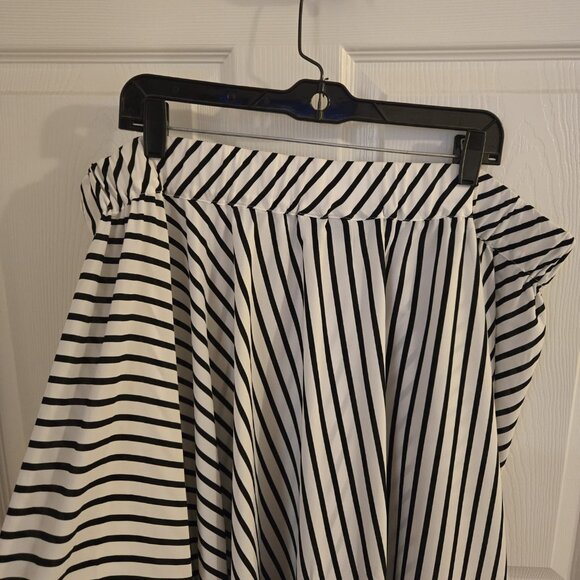 Lane Bryant asymmetrical skirt - Picture 3 of 3